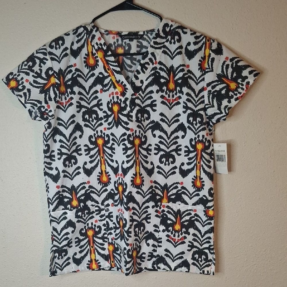 Colorful Patterned Scrub Top size small NWT